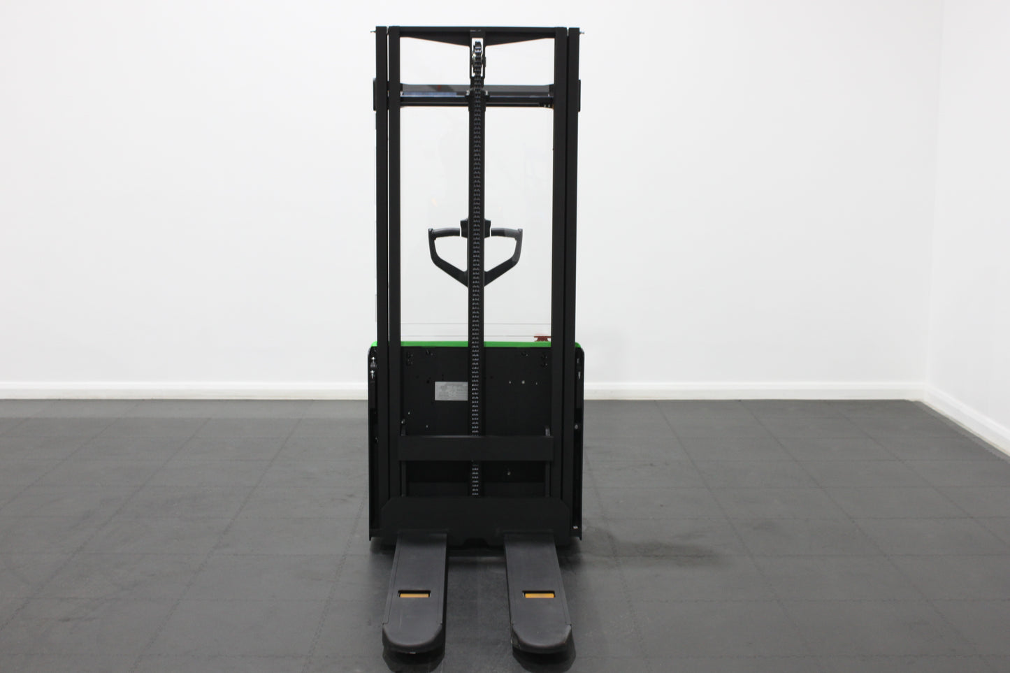 CESAB S010i Lithium Electric Pallet Stacker