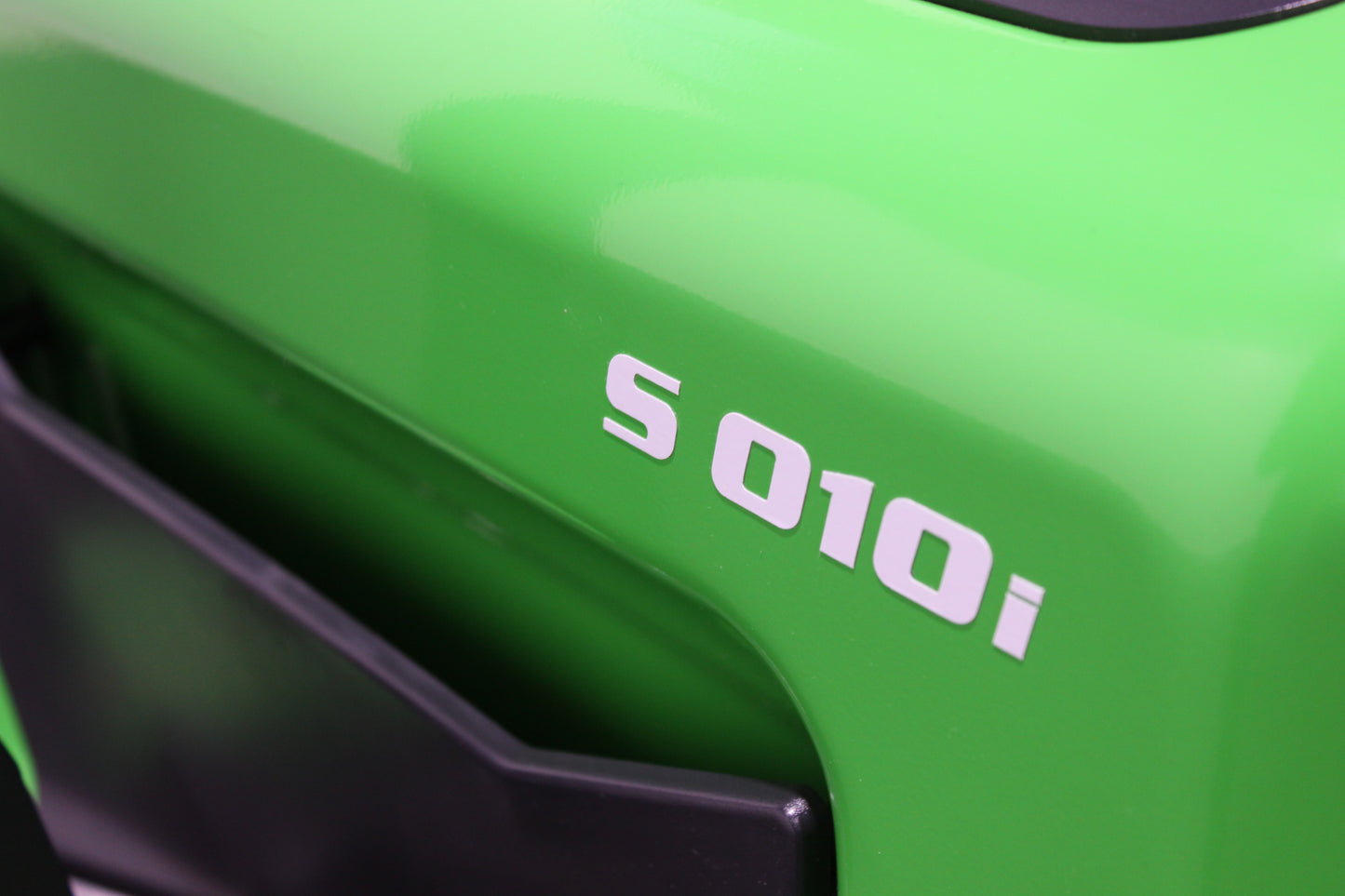 CESAB S010i Lithium Electric Pallet Stacker