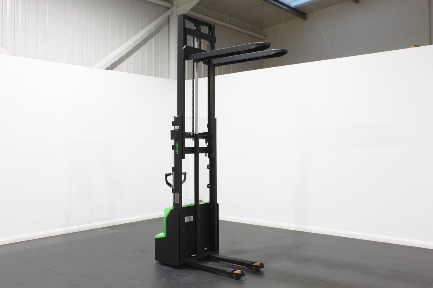 CESAB S010i Lithium Electric Pallet Stacker