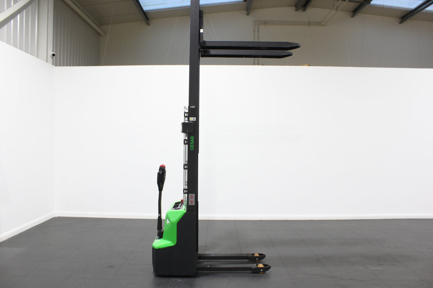 CESAB S010i Lithium Electric Pallet Stacker