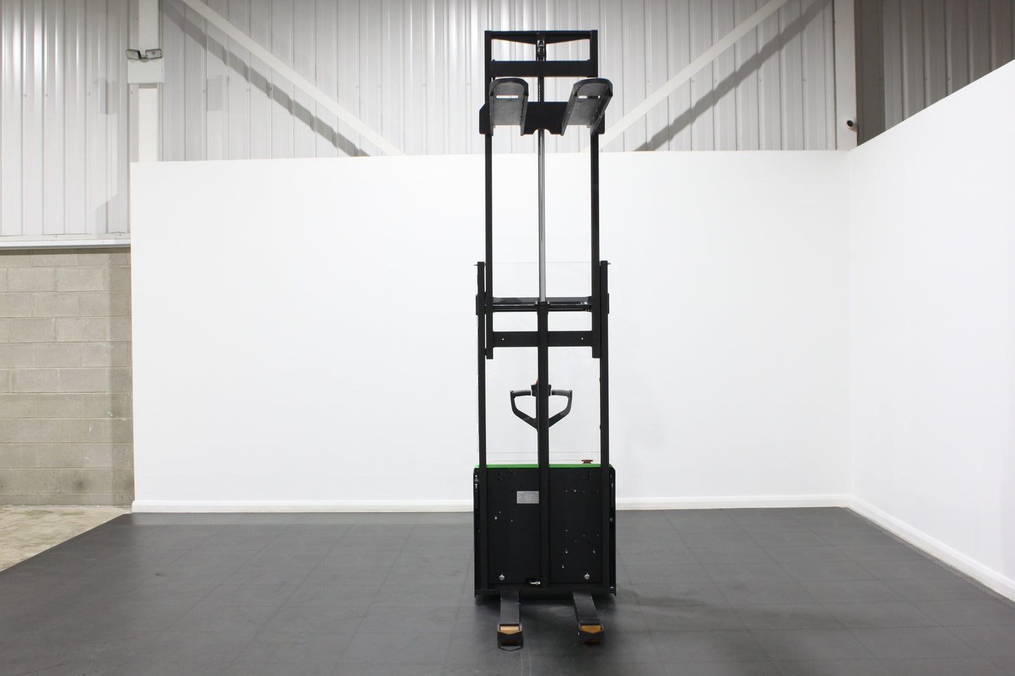 CESAB S010i Lithium Electric Pallet Stacker