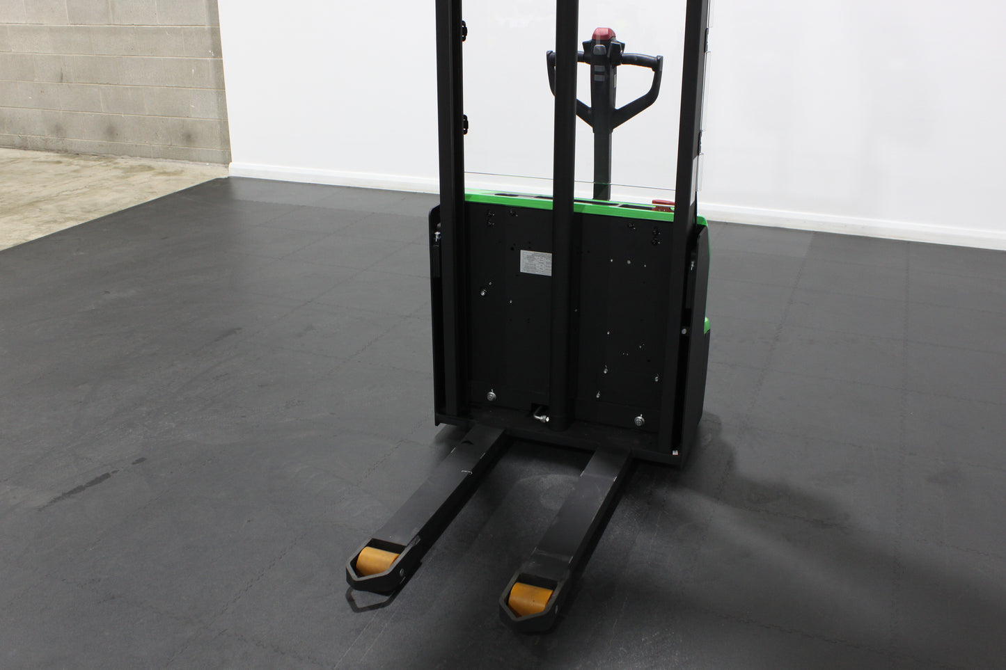 CESAB S010i Lithium Electric Pallet Stacker