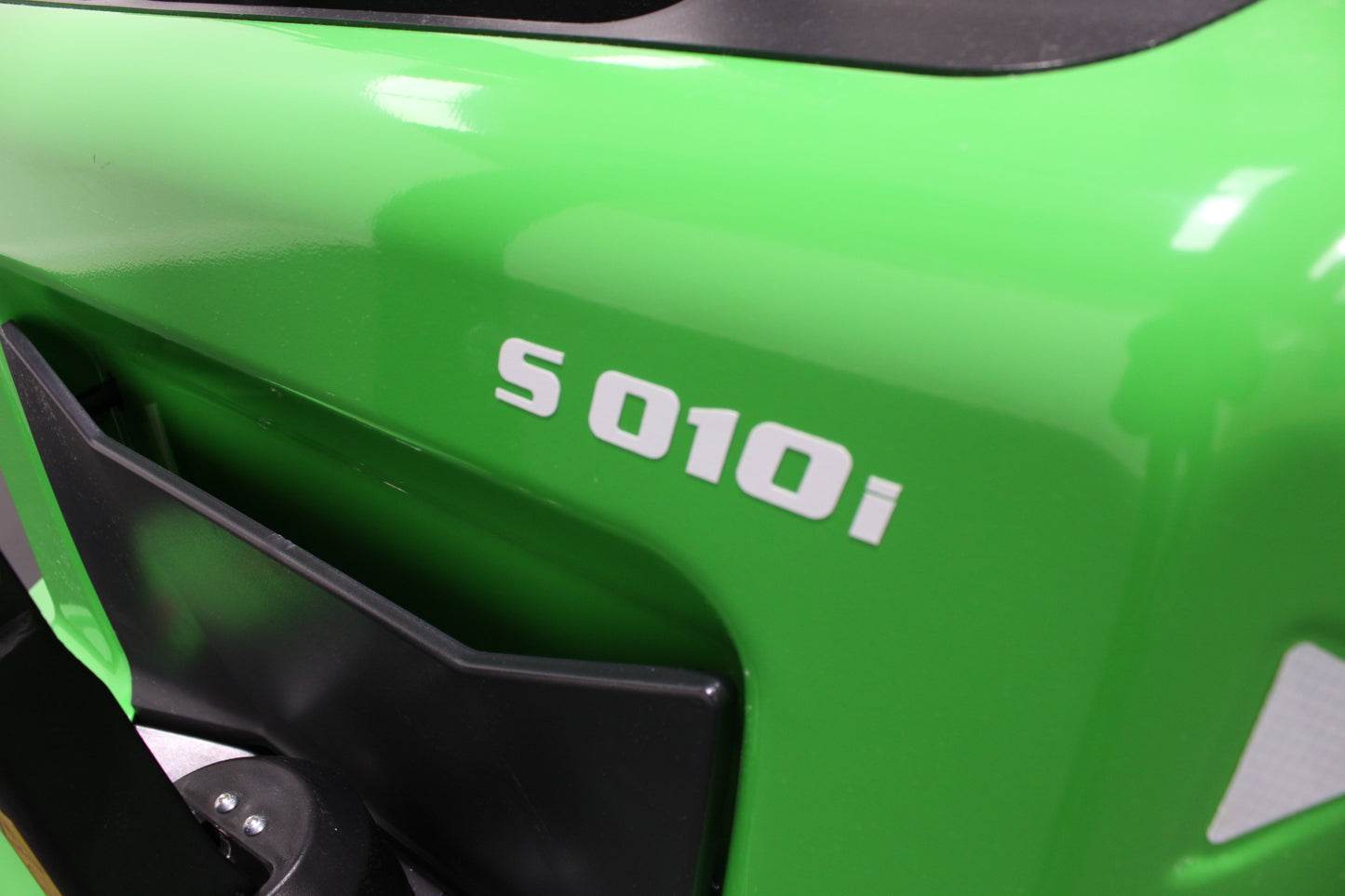 CESAB S010i Lithium Electric Pallet Stacker