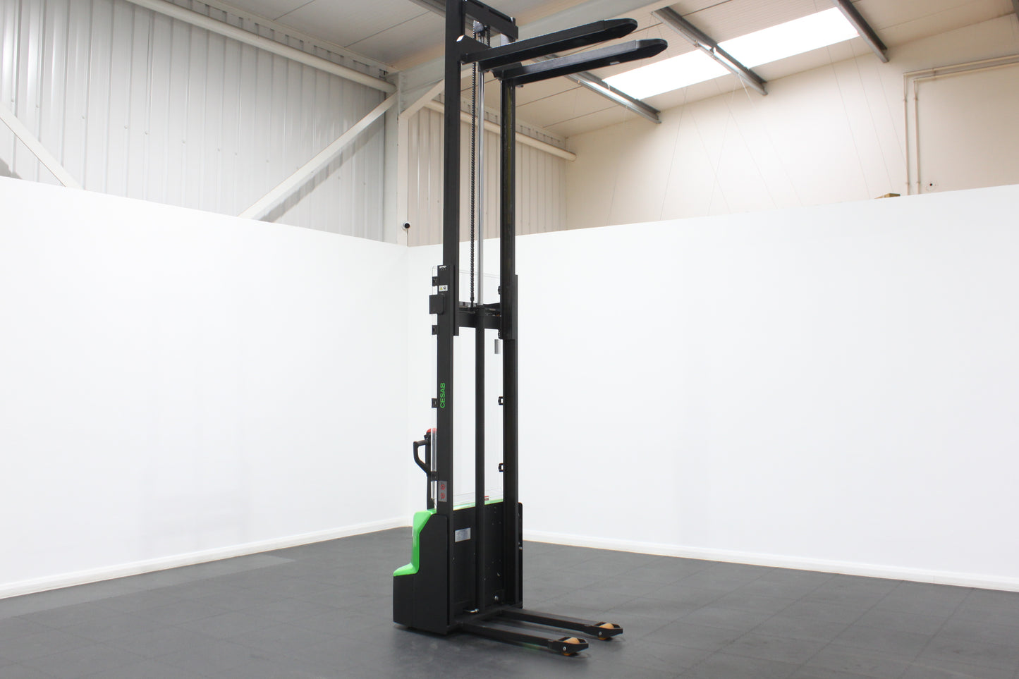 CESAB S010i Lithium Electric Pallet Stacker