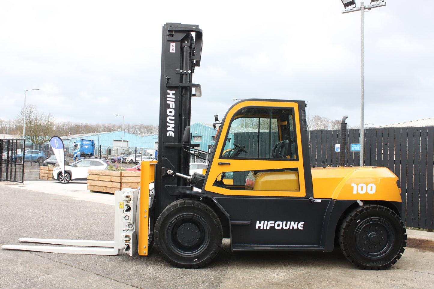 Hifoune FD10T 10T Diesel Forklift with Full Cab & Rotator Clamp | Triplex Mast