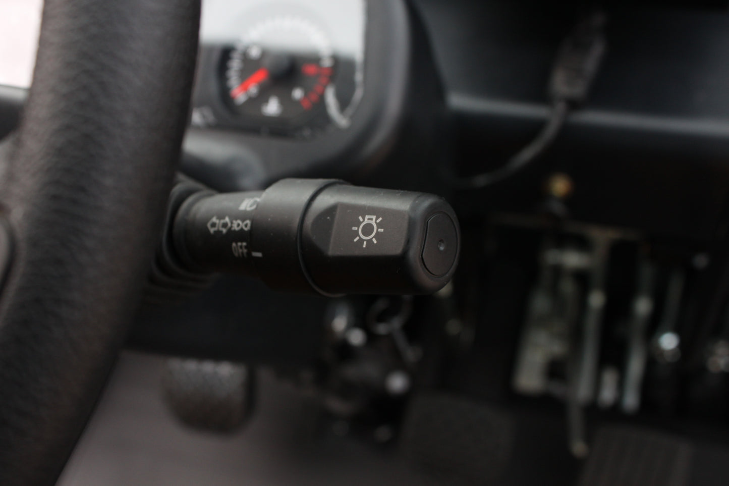 Hifoune FD10T 10T Diesel Forklift with Full Cab & Rotator Clamp | Triplex Mast