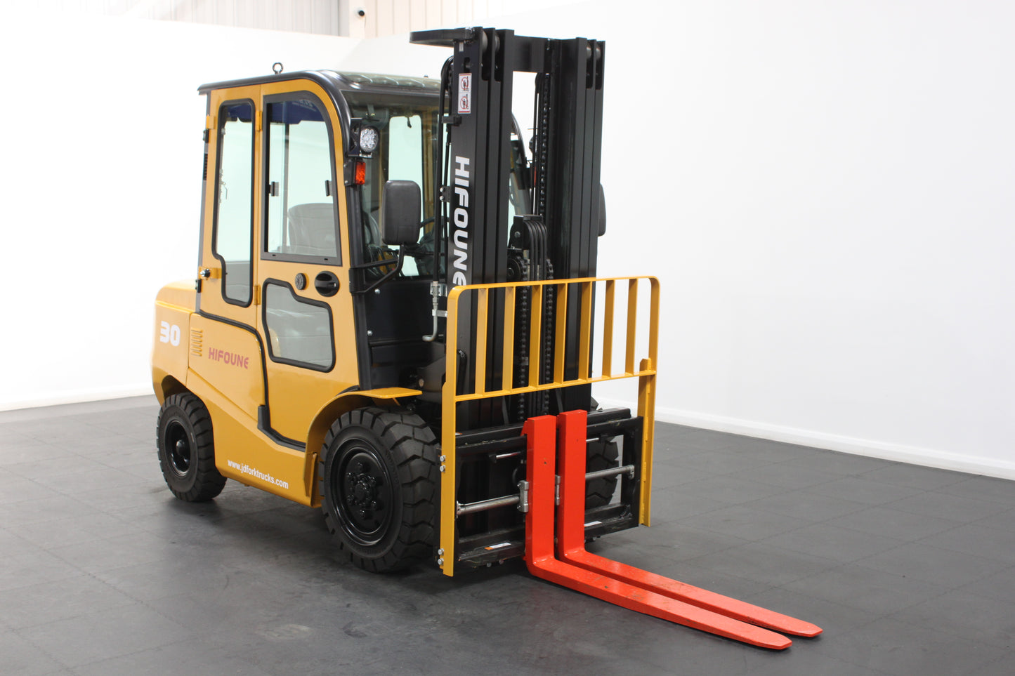 HIFOUNE FD30 - Full Cab Diesel Counterbalance