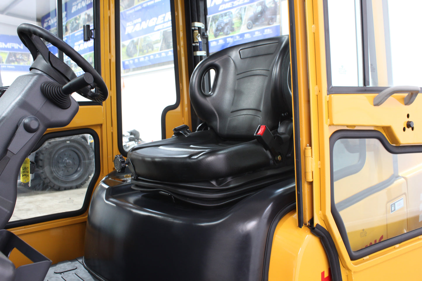 HIFOUNE FD30 - Full Cab Diesel Counterbalance