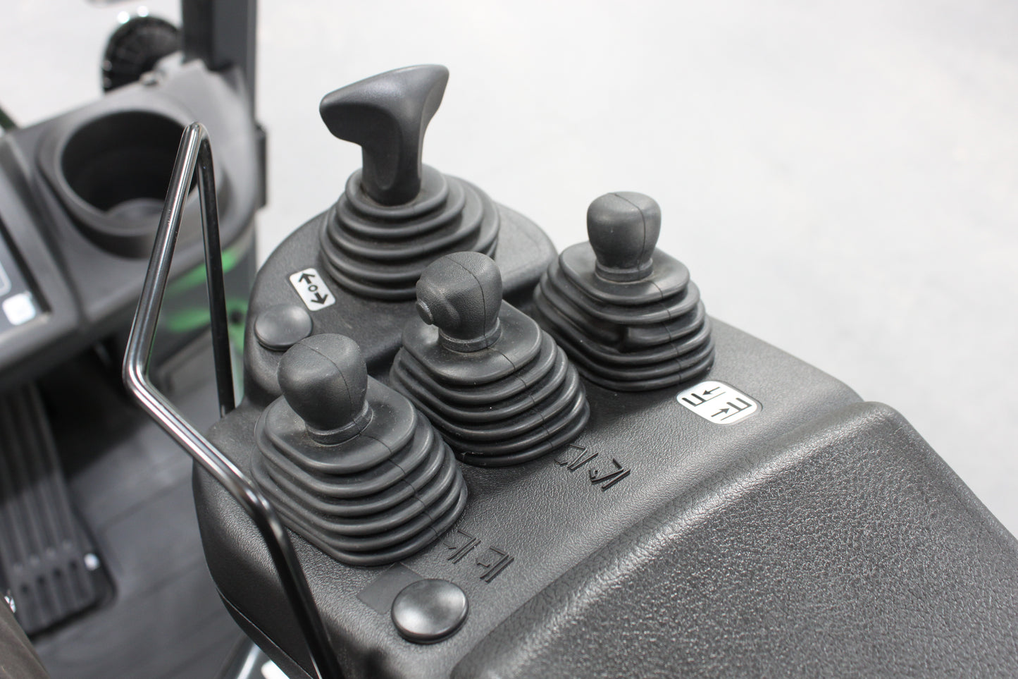CESAB B420 2T Electric Forklift with Drive-In Racking Guard | 48V Battery