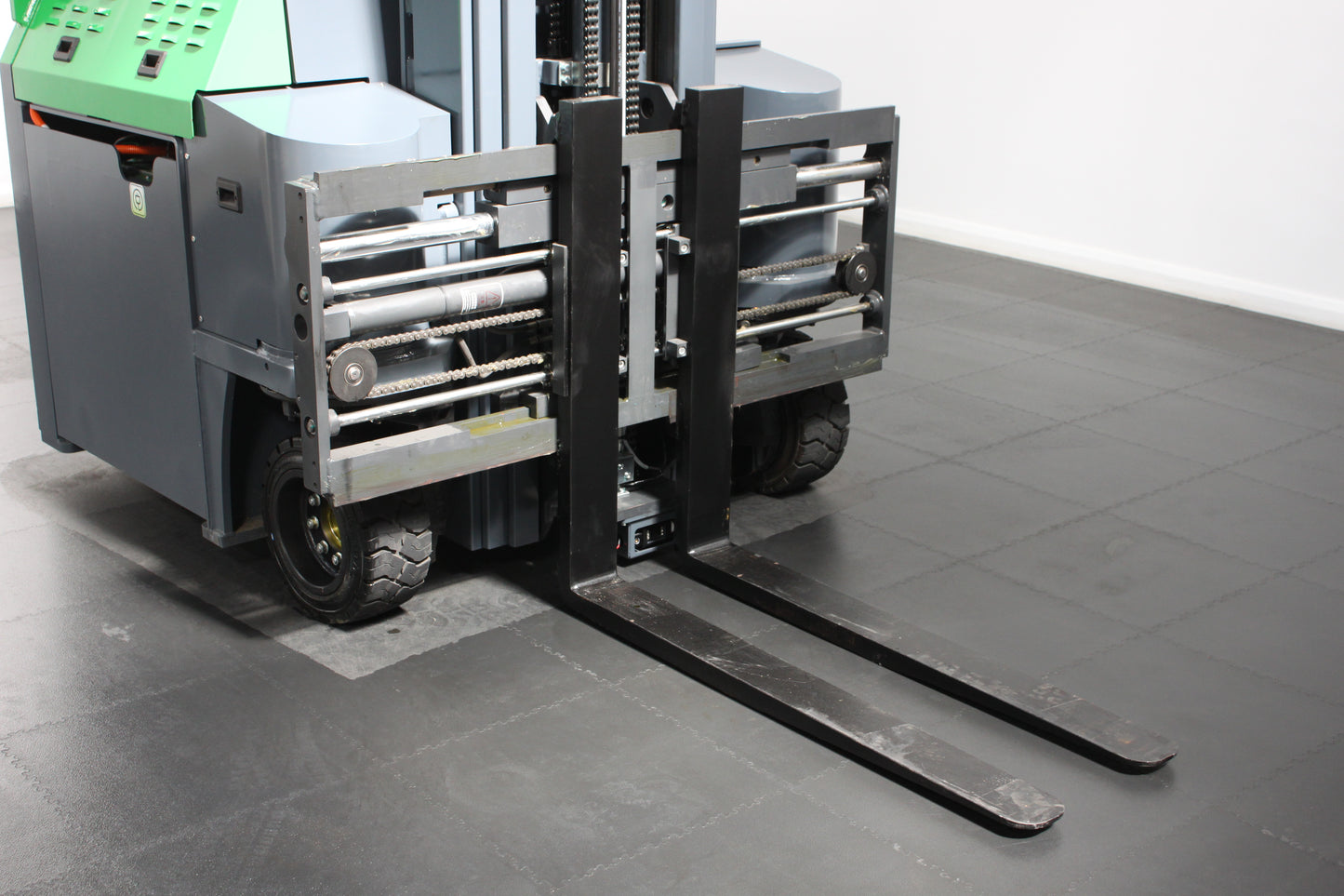 MiMA 1MQK30 Multi-Directional Electric Forklift | 3T, Triplex Mast, Lithium