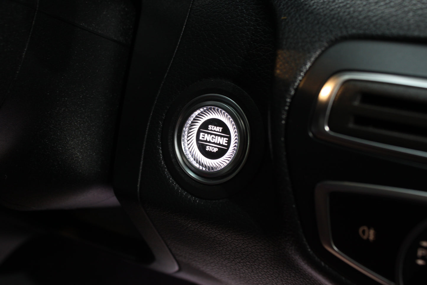 Mercedes C-Class C200 Sport Premium 4dr 9G-Tronic