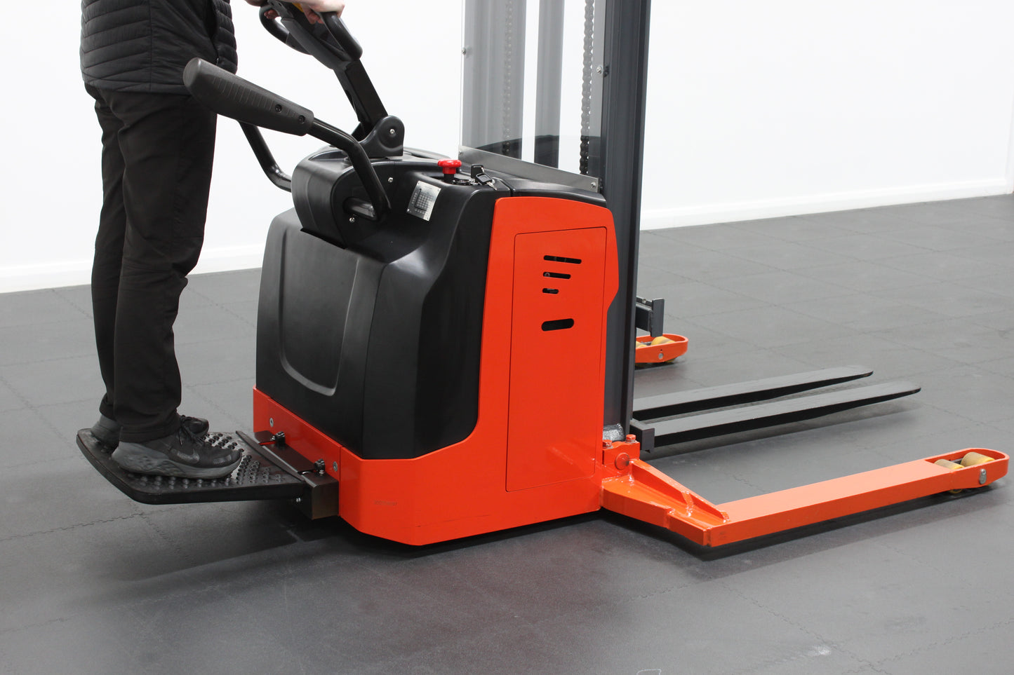 MiMA MB15 Extra Wide Straddle Pallet Stacker - Ride On