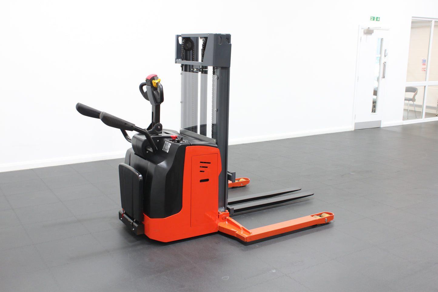 MiMA MB15 Extra Wide Straddle Pallet Stacker - Ride On