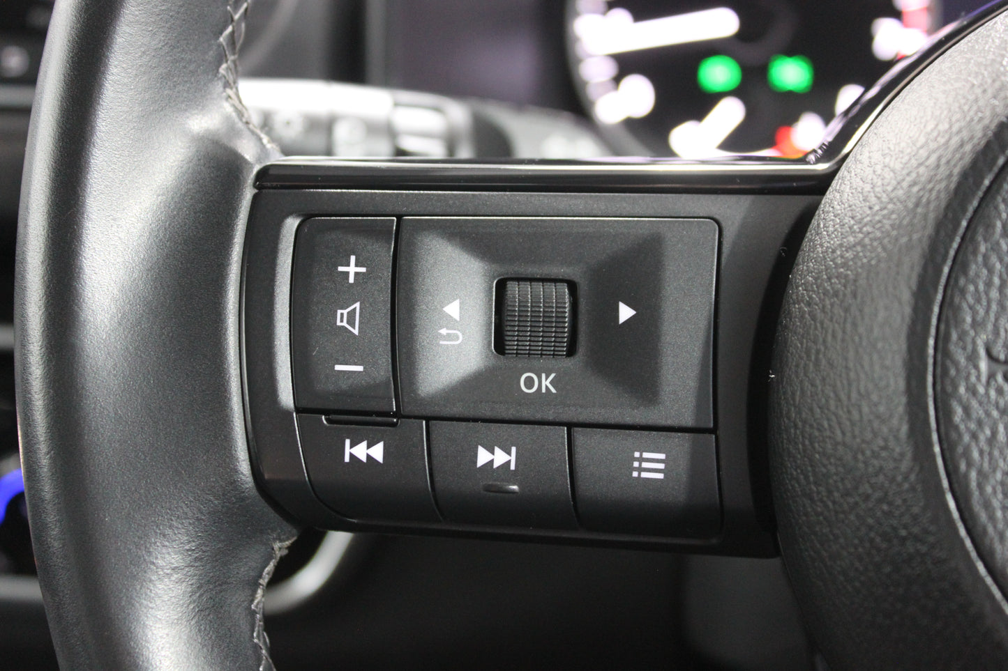 Nissan Qashqai 1.3 DiG-T MH Acenta Premium 5dr