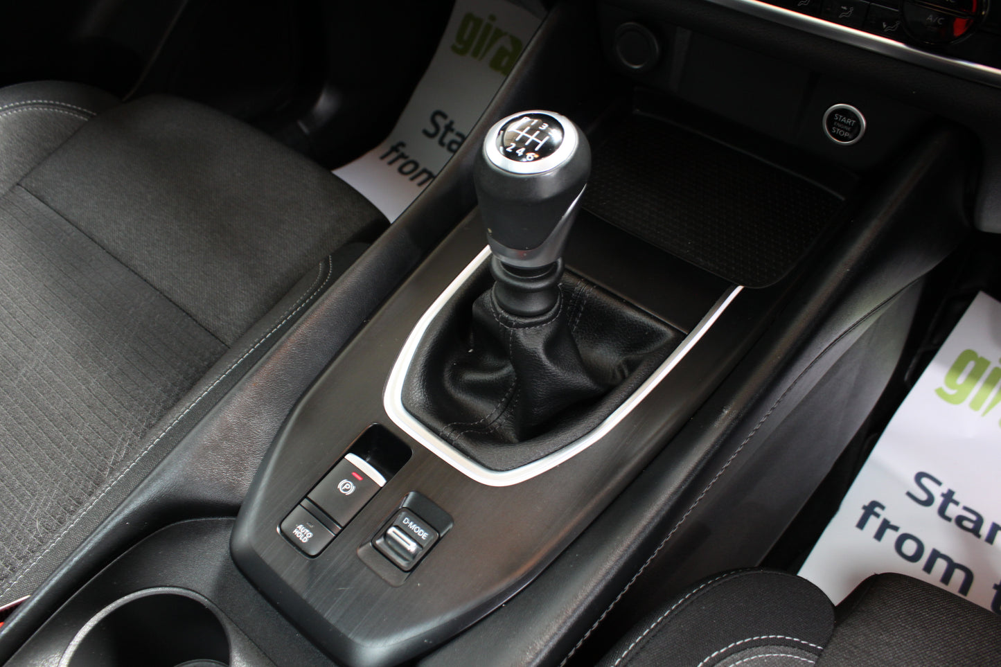 Nissan Qashqai 1.3 DiG-T MH N-Connecta 5dr