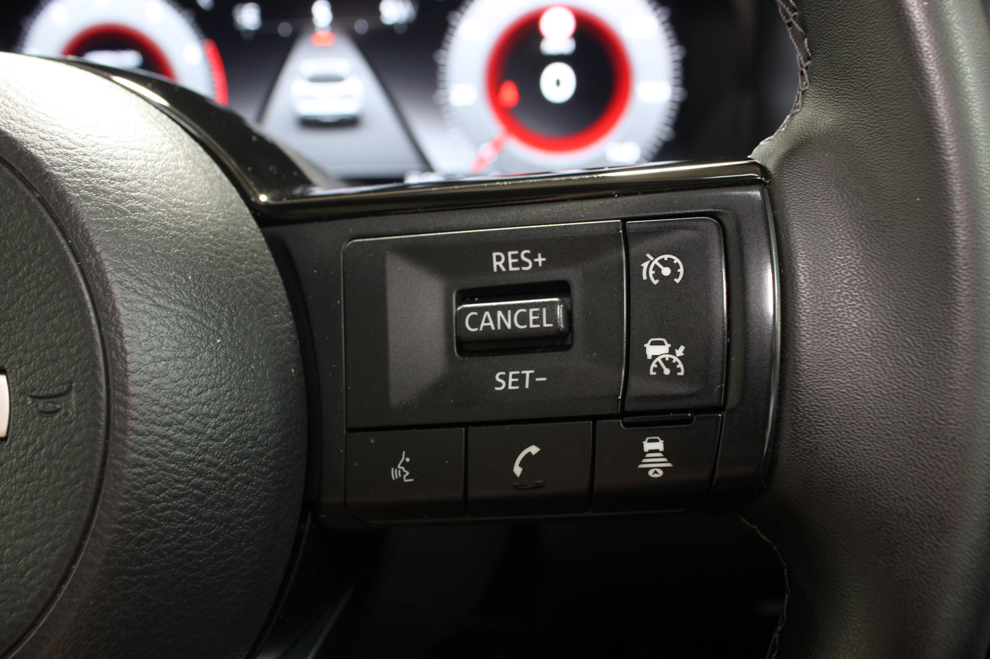 Nissan Qashqai 1.3 DiG-T MH N-Connecta 5dr