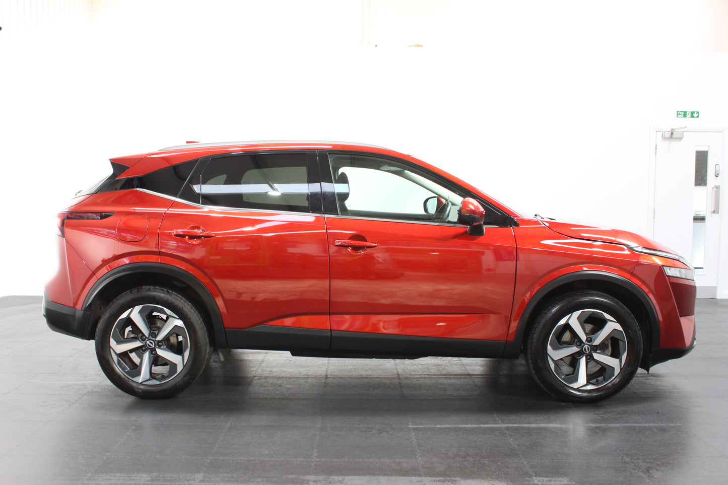 Nissan Qashqai 1.3 DiG-T MH N-Connecta 5dr