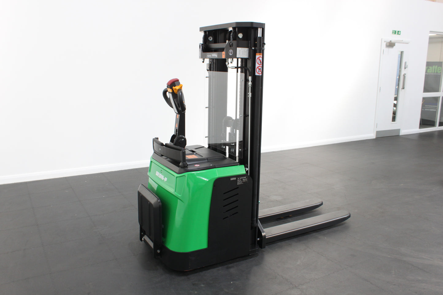 giraffe GES16P-40 Stand-on Powered Stacker – 1,600kg Capacity | Lithium-Ion Electric