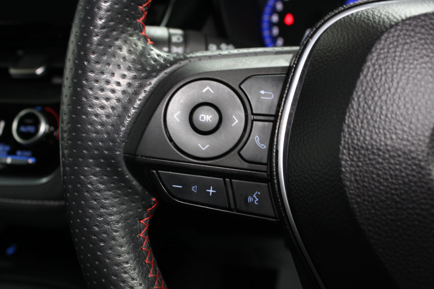 Toyota Corolla 2.0 VVT-i Hybrid GR Sport 5dr CVT