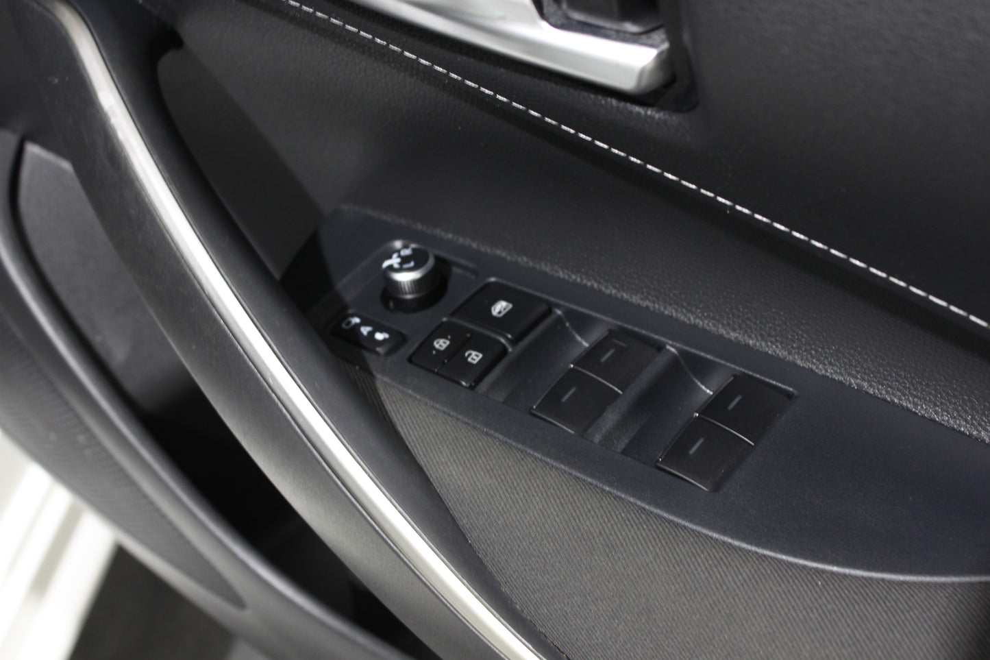 Toyota Corolla 1.8 VVT-i Hybrid Design 5dr CVT