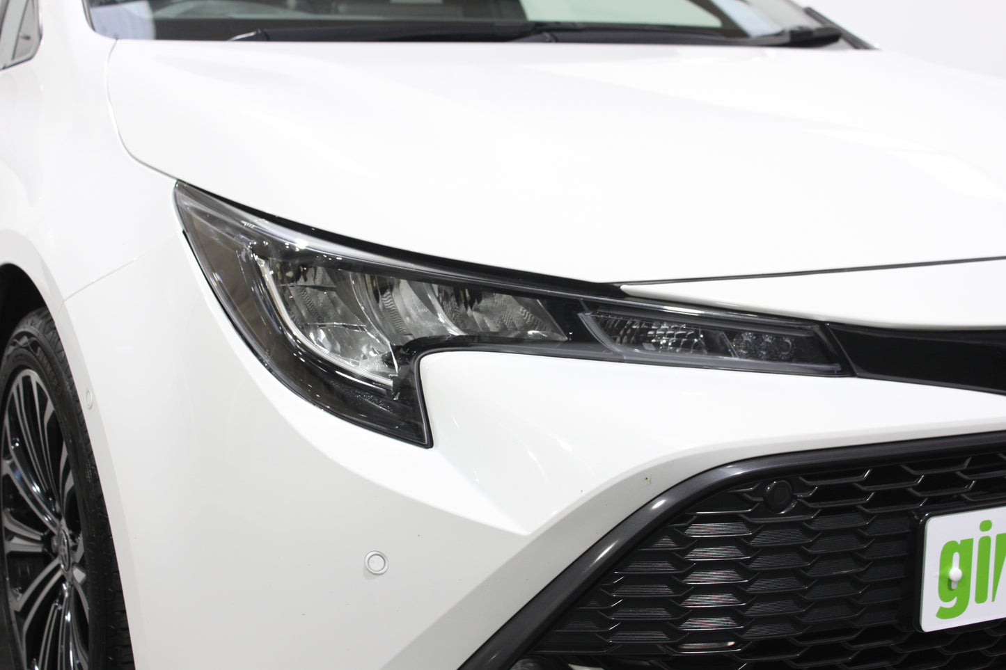 Toyota Corolla 1.8 VVT-i Hybrid Design 5dr CVT