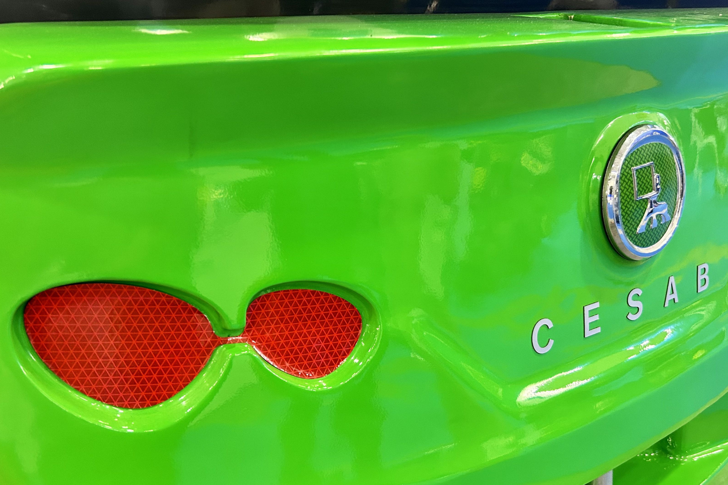 CESAB B200 Three-Wheel Electric Counterbalance Forklift – 1000kg, 1250kg, 1500kg Load Capacity | Compact Forklift for Warehouses Li-Ion Technology