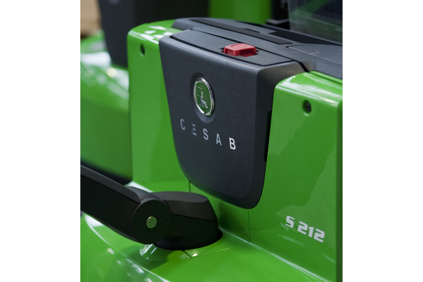 CESAB S200 Pedestrian Powered Stacker – 800kg to 2000kg Capacity | Compact Electric Stackers for Medium-Duty Use