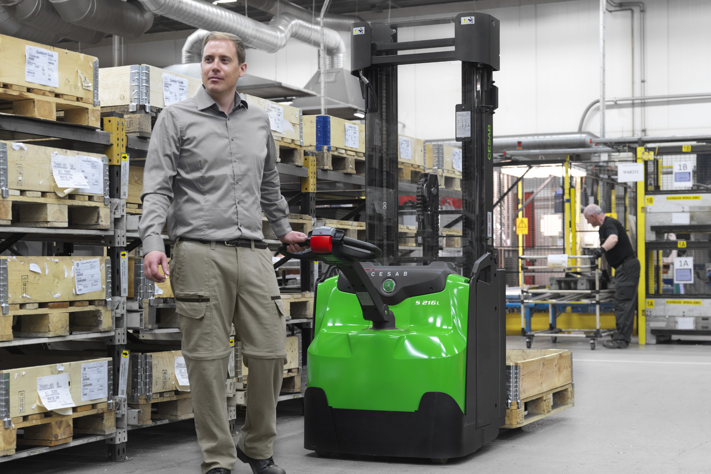 CESAB S200 Pedestrian Powered Stacker – 800kg to 2000kg Capacity | Compact Electric Stackers for Medium-Duty Use