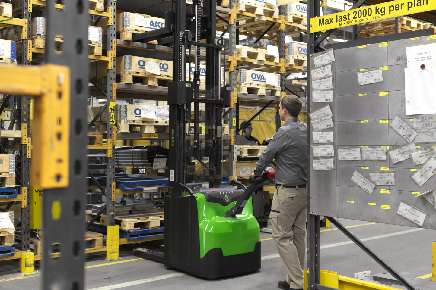 CESAB S200 Pedestrian Powered Stacker – 800kg to 2000kg Capacity | Compact Electric Stackers for Medium-Duty Use