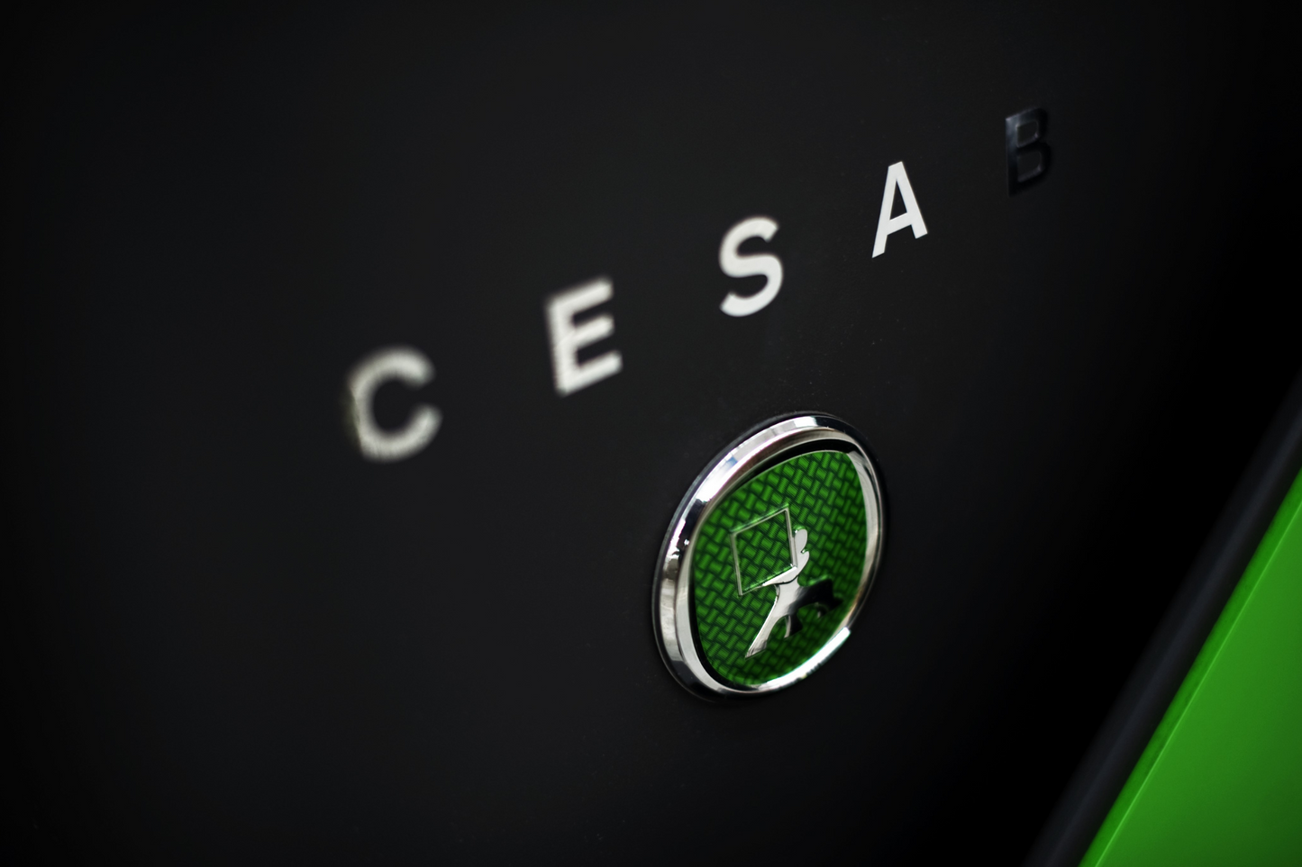 CESAB R200 Compact Electric Reach Truck – 1200kg to 1600kg Capacity | High-Performance Lithium-Ion Reach Truck for Narrow Aisles