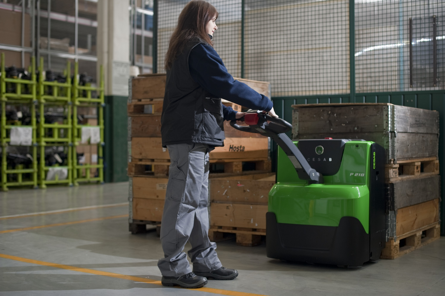 CESAB P200 Powered Pallet Truck Series – 1400kg to 2500kg Capacity | Compact Electric Pallet Truck with CESAB Powerdrive
