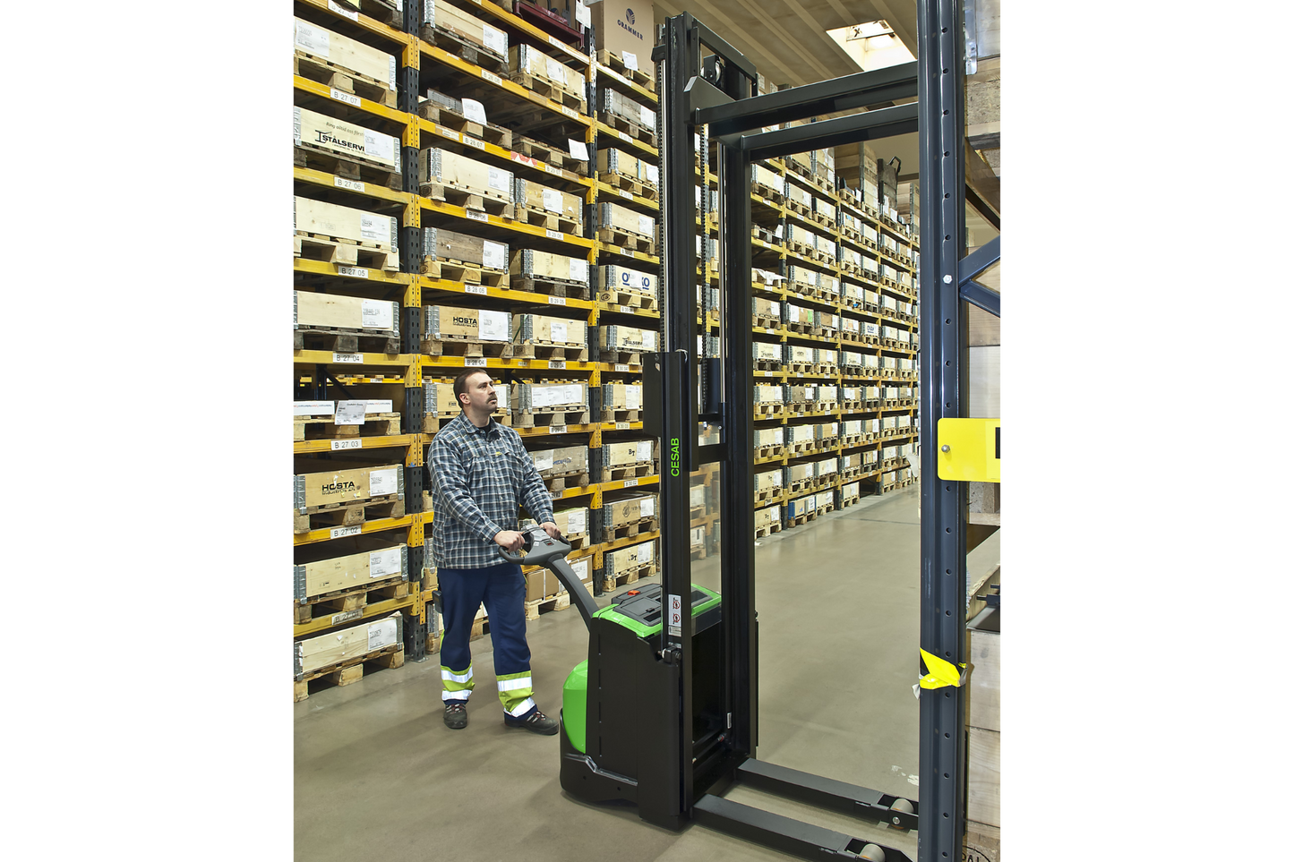 CESAB S200 Pedestrian Powered Stacker – 800kg to 2000kg Capacity | Compact Electric Stackers for Medium-Duty Use