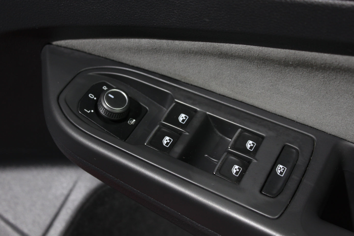 Volkswagen Golf 1.5 eTSI 150 R-Line 5dr DSG