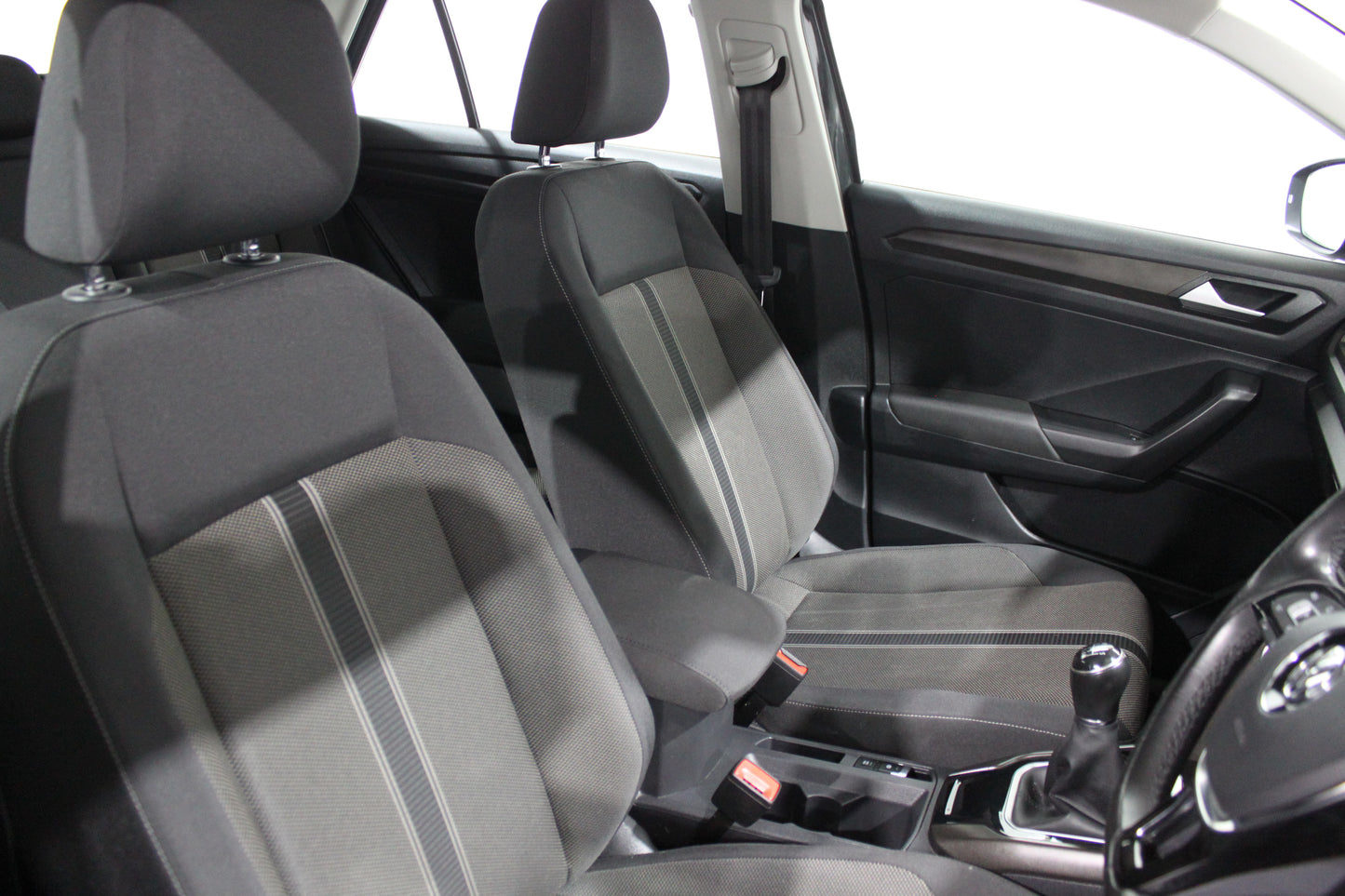 Volkswagen T-ROC 2.0 TDI SE 5dr