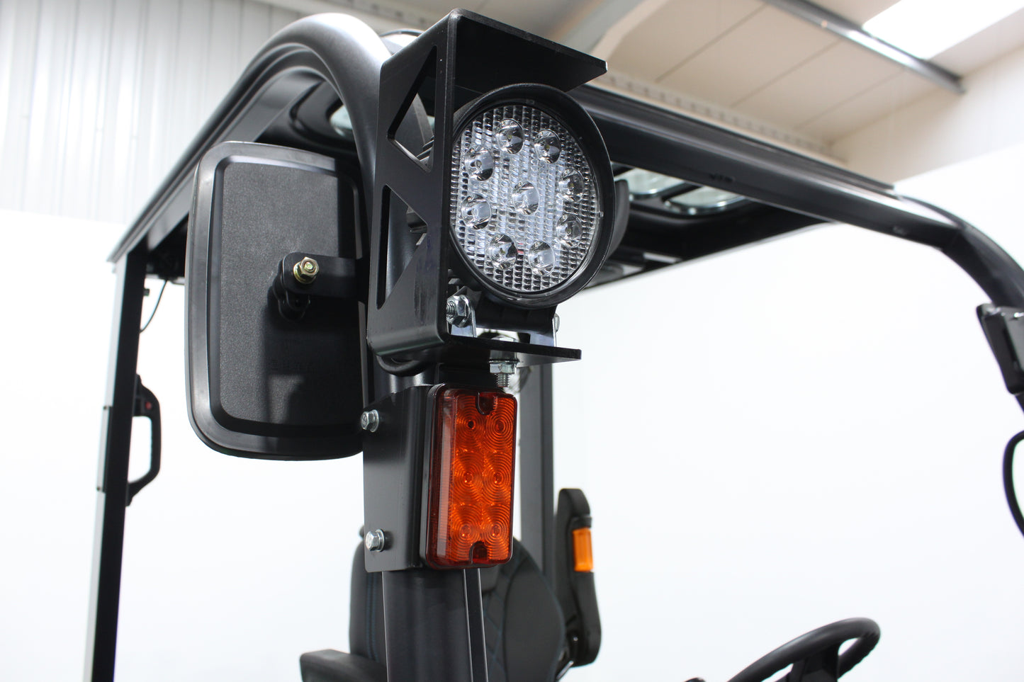 giraffe GBL25 2.5T Lithium Electric 4-Wheel Forklift | Fast Charging, Zero Emissions