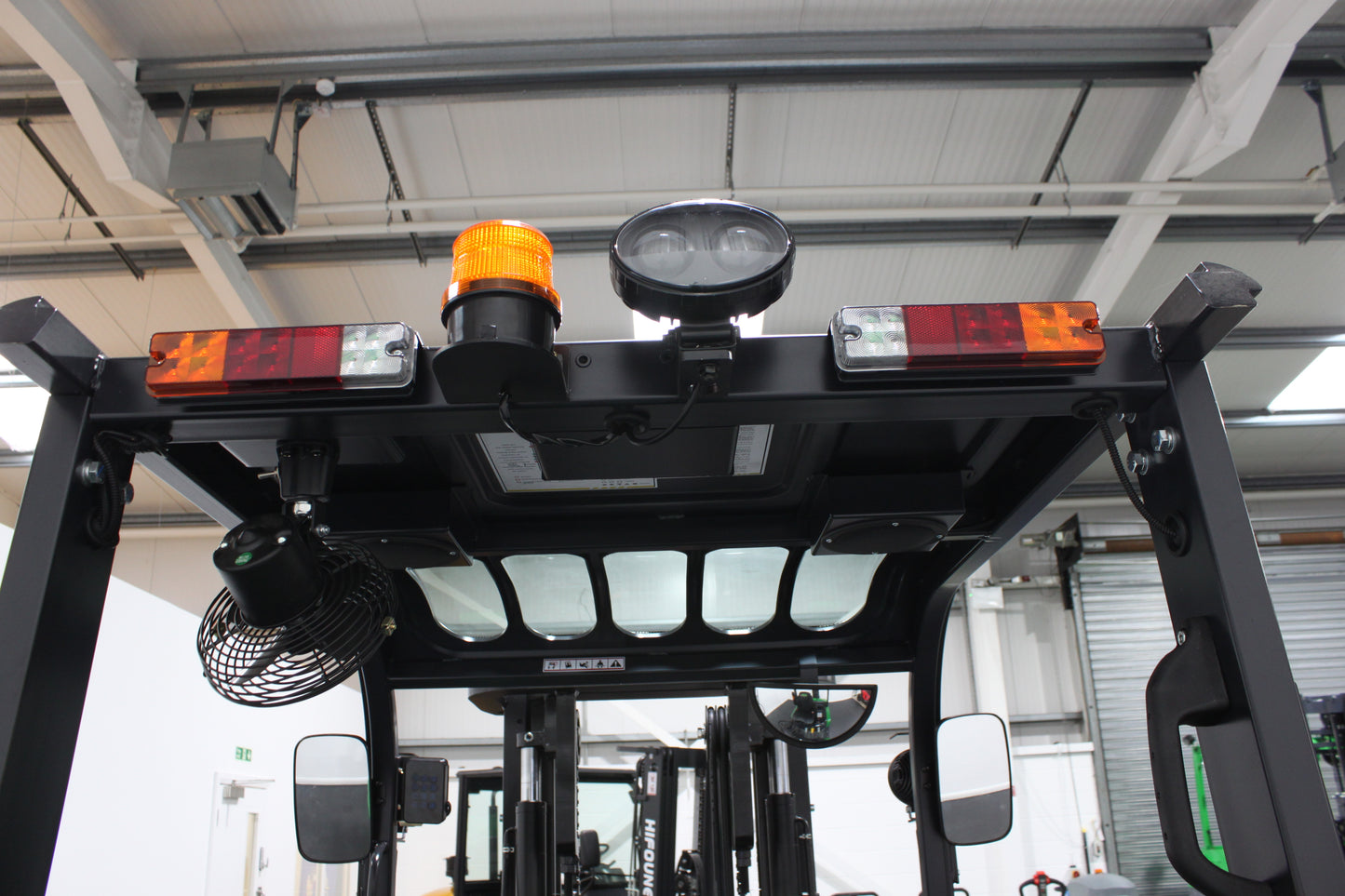 giraffe GBL25 2.5T Lithium Electric 4-Wheel Forklift | Fast Charging, Zero Emissions