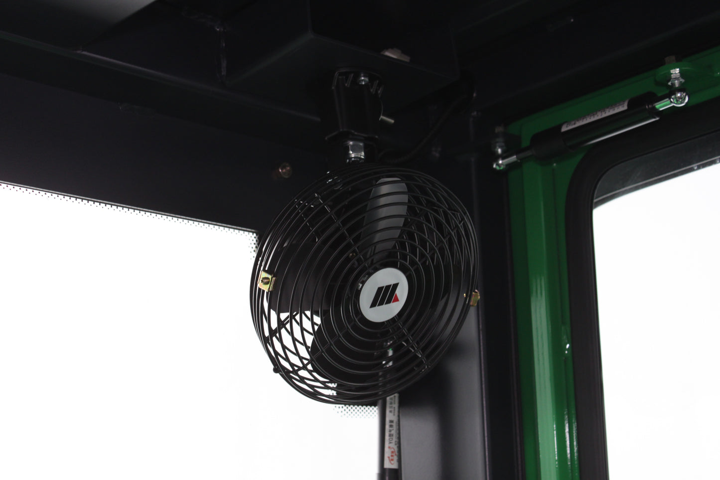 giraffe GBL30 Premium | Full Cab Lithium Electric Counterbalance | 4-Wheel Forklift