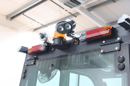 giraffe FD40 Premium | Full Cab Diesel Counterbalance | 6M Triplex 4-Wheel Forklift