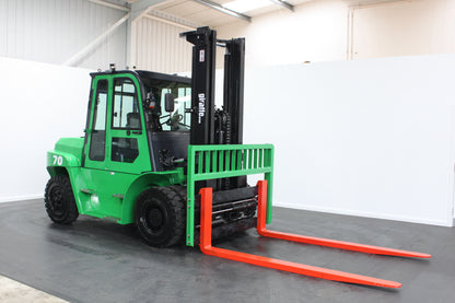 giraffe FD70 Premium Plus Advanced Pedestrian Safety | Full Cab Diesel Counterbalance | 4-Wheel Forklift