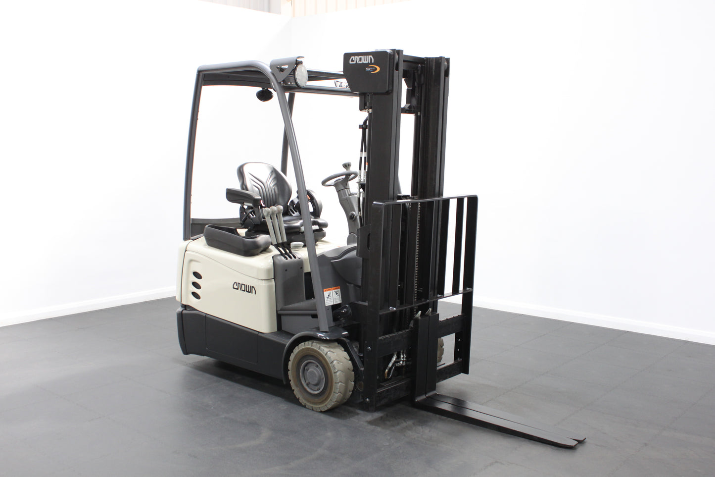 Crown SCT6020 –  Rear Twin Wheel Counterbalance