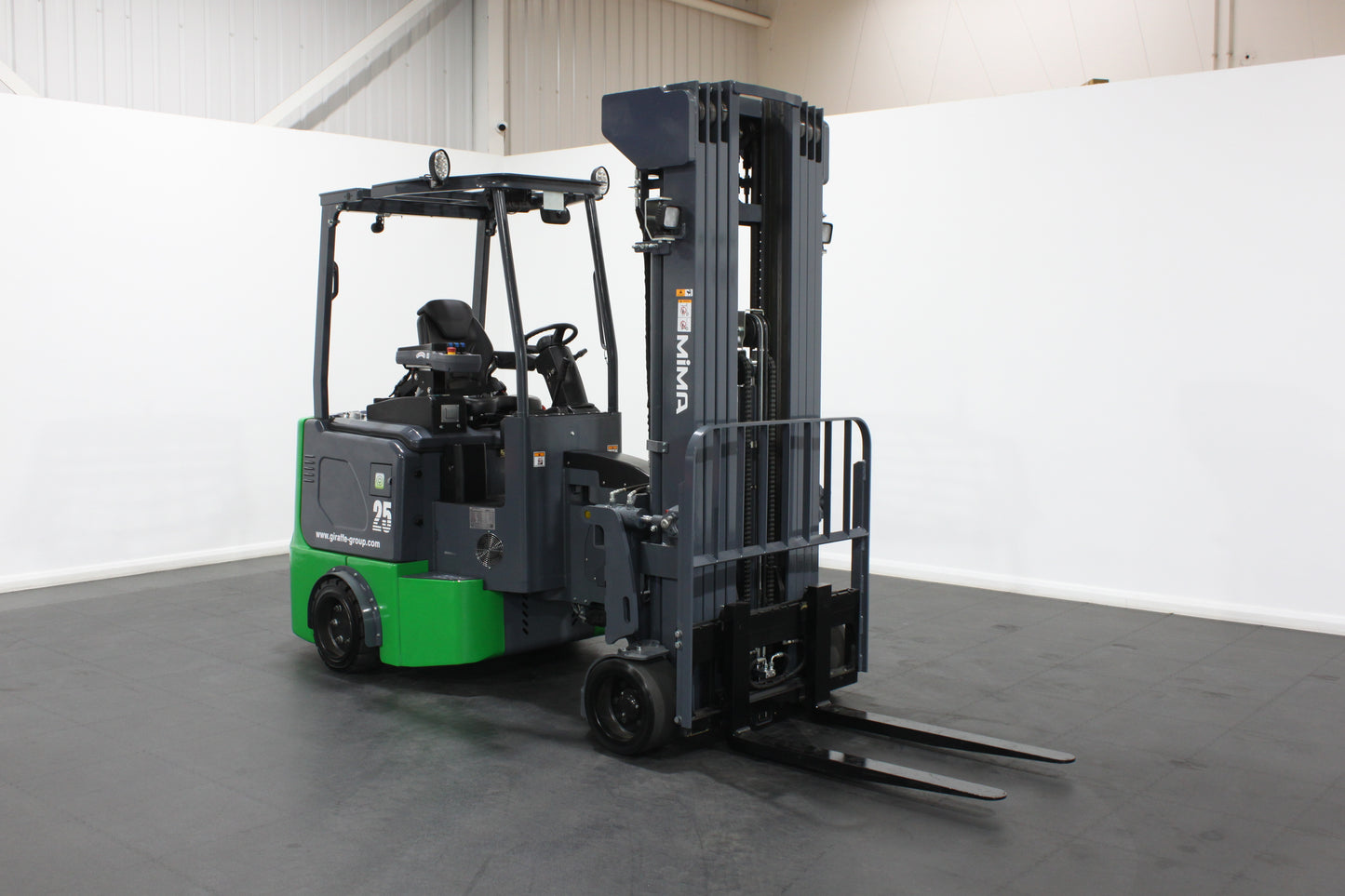 Mima mj25 2.5t articulated forklift | 4-stage mast, lithium, container-ready