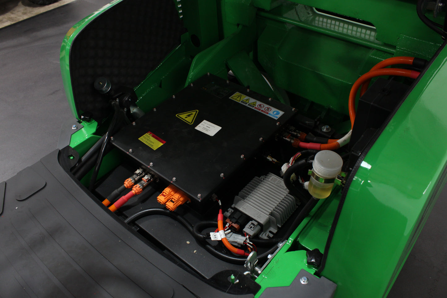 giraffe GBL25 2.5T Lithium Electric 4-Wheel Forklift | Fast Charging, Zero Emissions