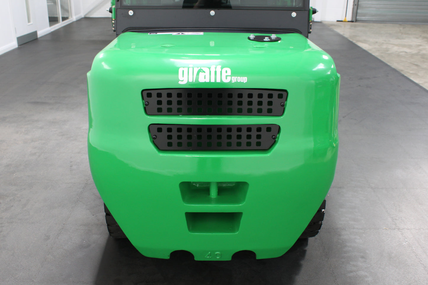 giraffe FD40 Premium | Full Cab Diesel Counterbalance | 6M Triplex 4-Wheel Forklift