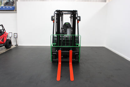 giraffe GBL25 2.5T Lithium Electric 4-Wheel Forklift | Fast Charging, Zero Emissions