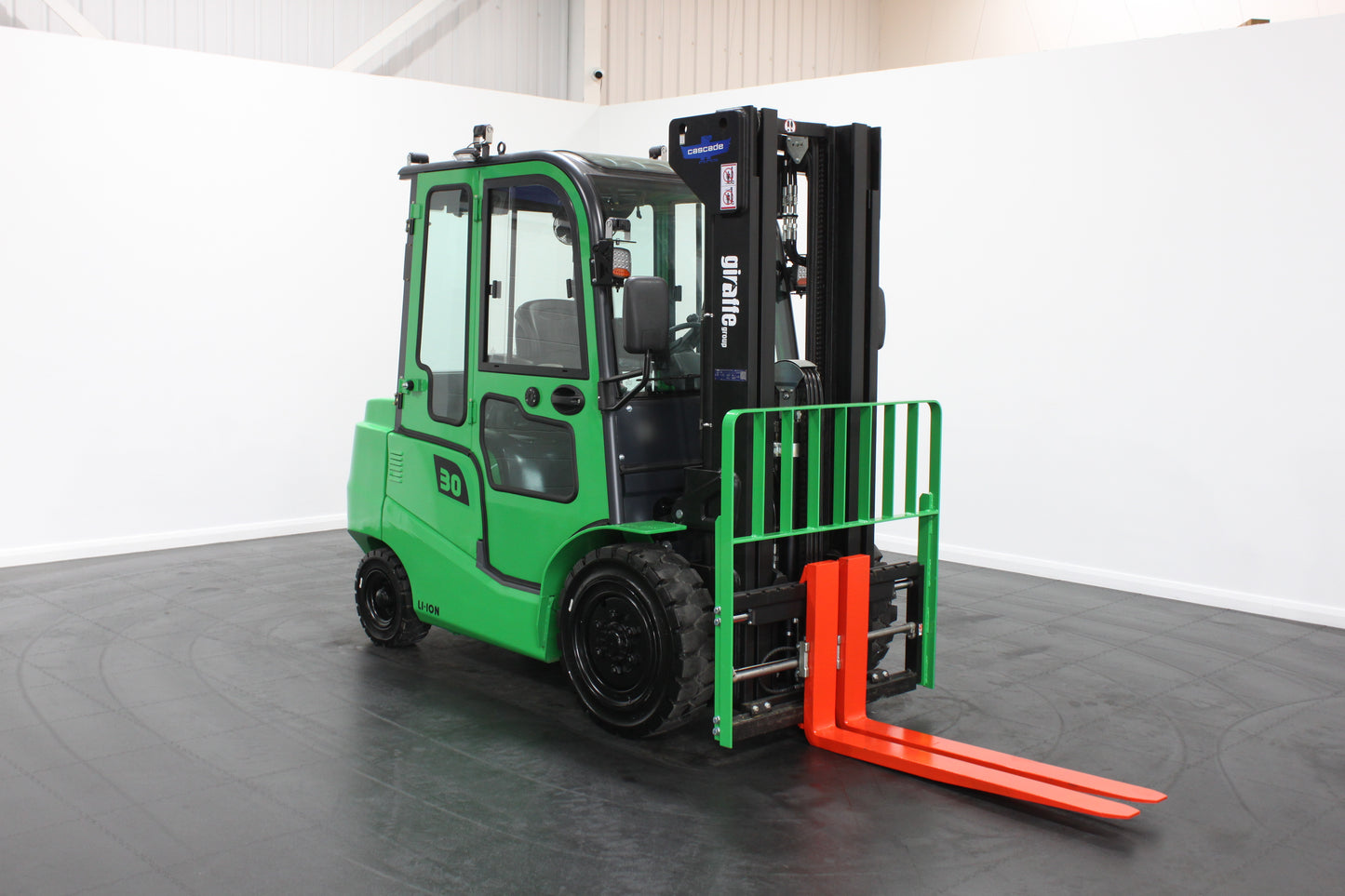 giraffe GBL30 Premium Plus Advanced Pedestrian Safety Full Cab 3.0T | Full Cab Diesel Counterbalance | 4-Wheel Forklift