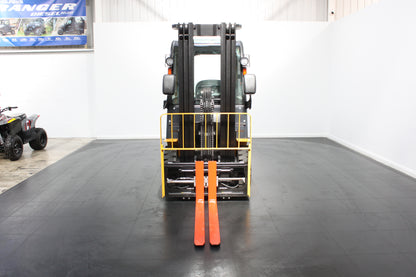 giraffe FD25| Full Cab Diesel Counterbalance | 4-Wheel Forklift