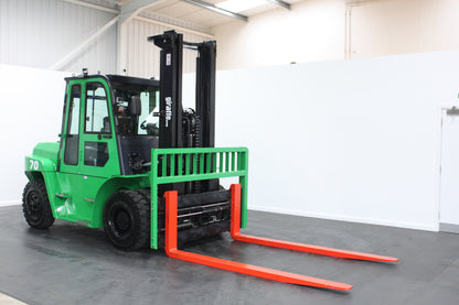 giraffe FD70 Premium Plus Advanced Pedestrian Safety | Full Cab Diesel Counterbalance | 4-Wheel Forklift