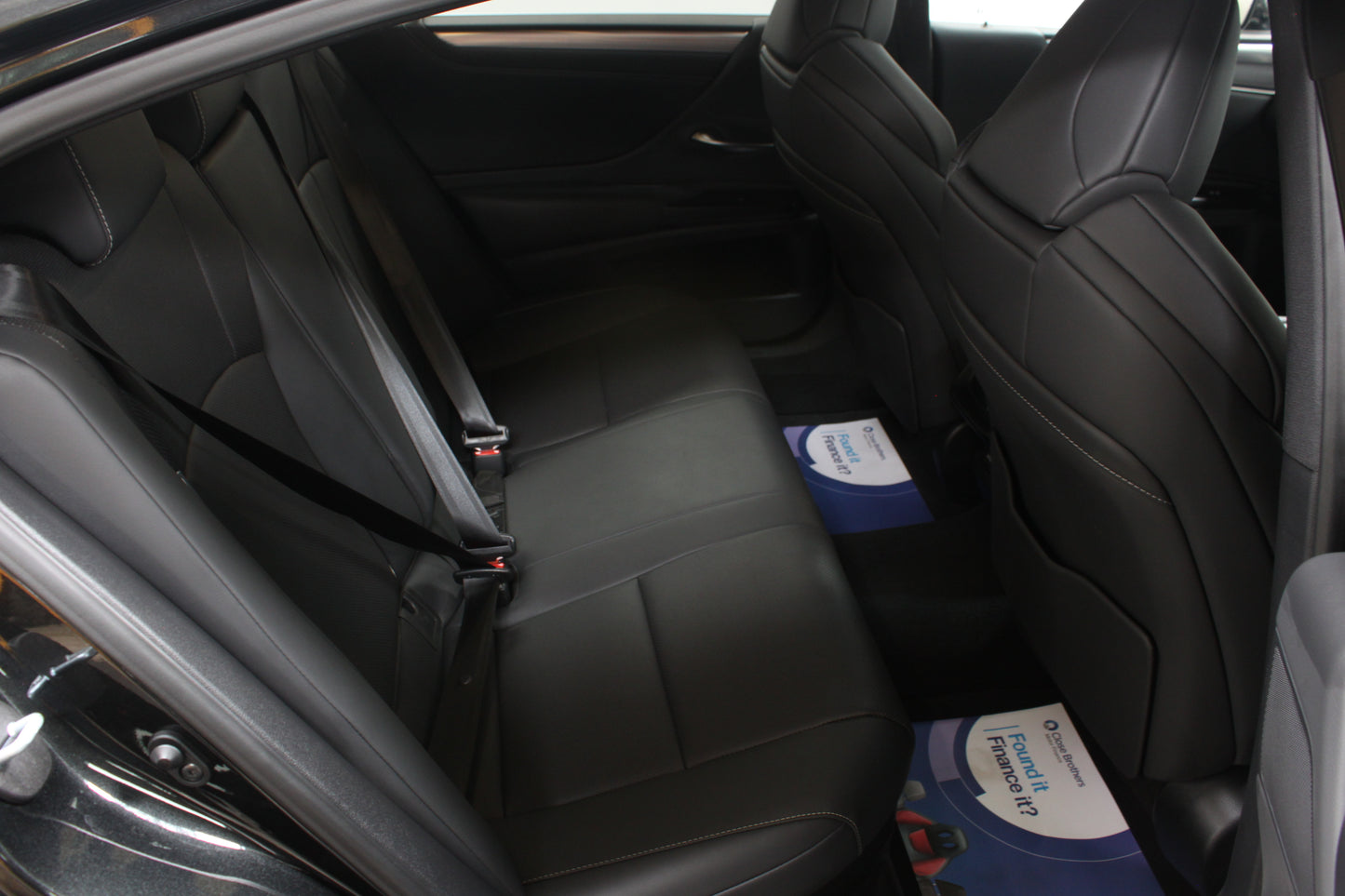 Lexus ES 300h 2.5 F-Sport 4dr CVT