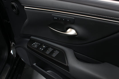 Lexus ES 300h 2.5 F-Sport 4dr CVT