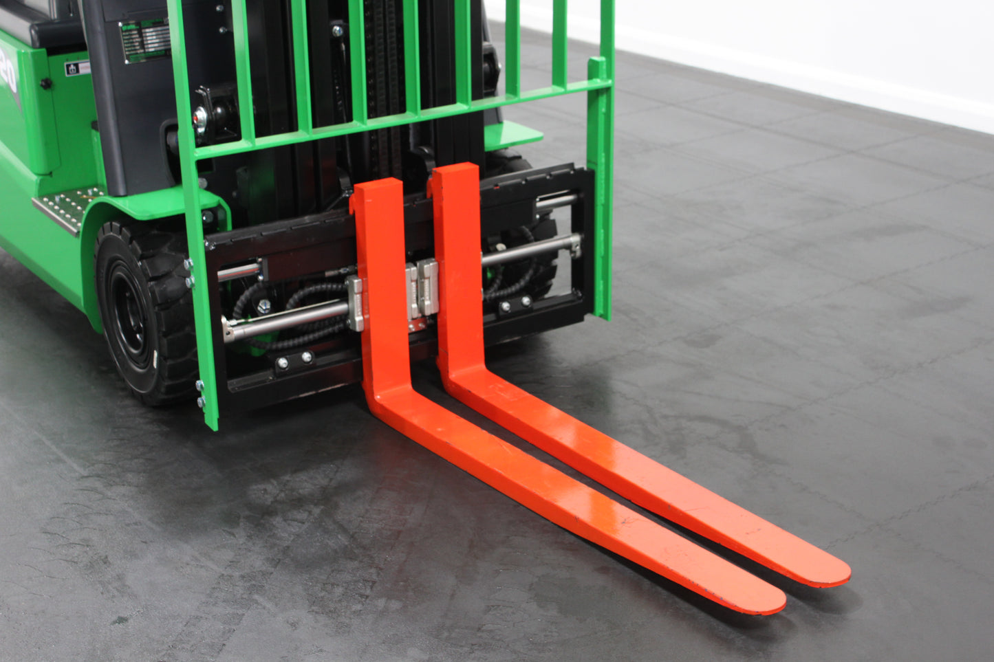 giraffe GBL20 2T Lead Acid Electric 3-Wheel Forklift